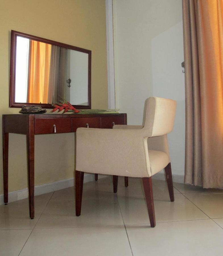 Mackinnon Suites Kampala Exterior foto