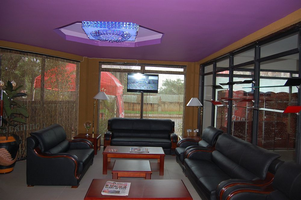 Mackinnon Suites Kampala Exterior foto